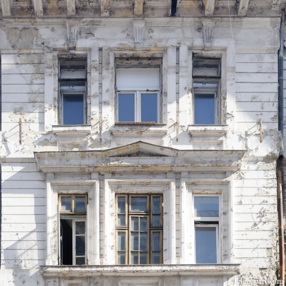 image: This is &lsquo;bucharest (i) 2&rsquo;.