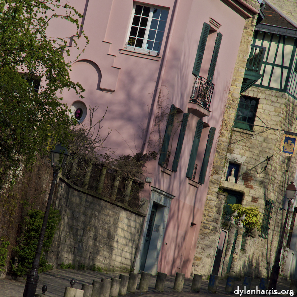 image: This is &lsquo;montmartre (v) 9&rsquo;.