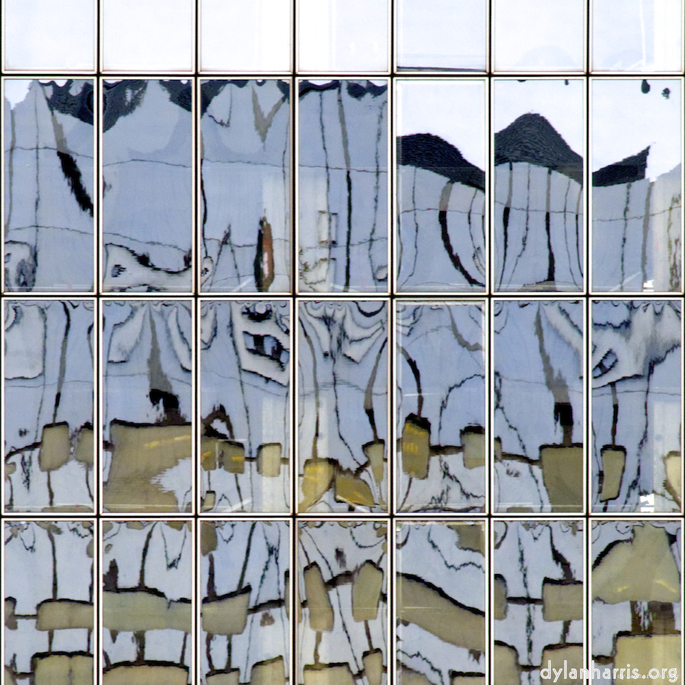 image: This is &lsquo;la d&eacute;fense (xi) 3&rsquo;.