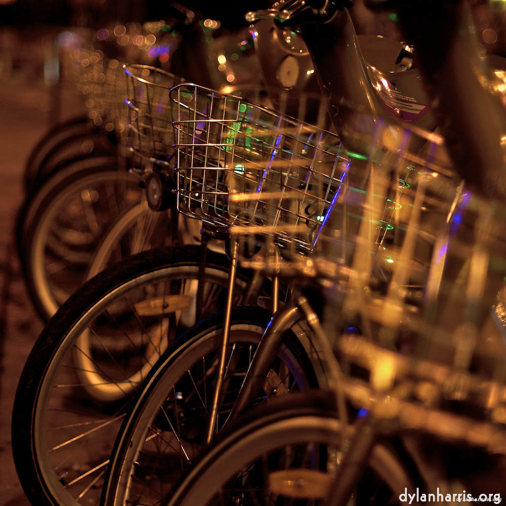 image: This is &lsquo;nuit (v) 1&rsquo;.