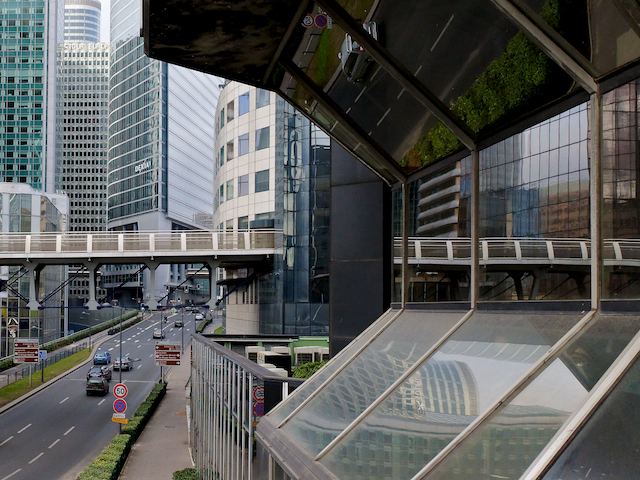 image: This is &lsquo;la ville&ndash;lumi&egrave;re, part 2&rsquo;.
