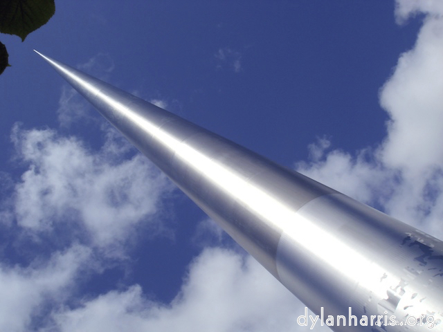 image: This is &lsquo;wurm im apfel (iii) 4&rsquo;.