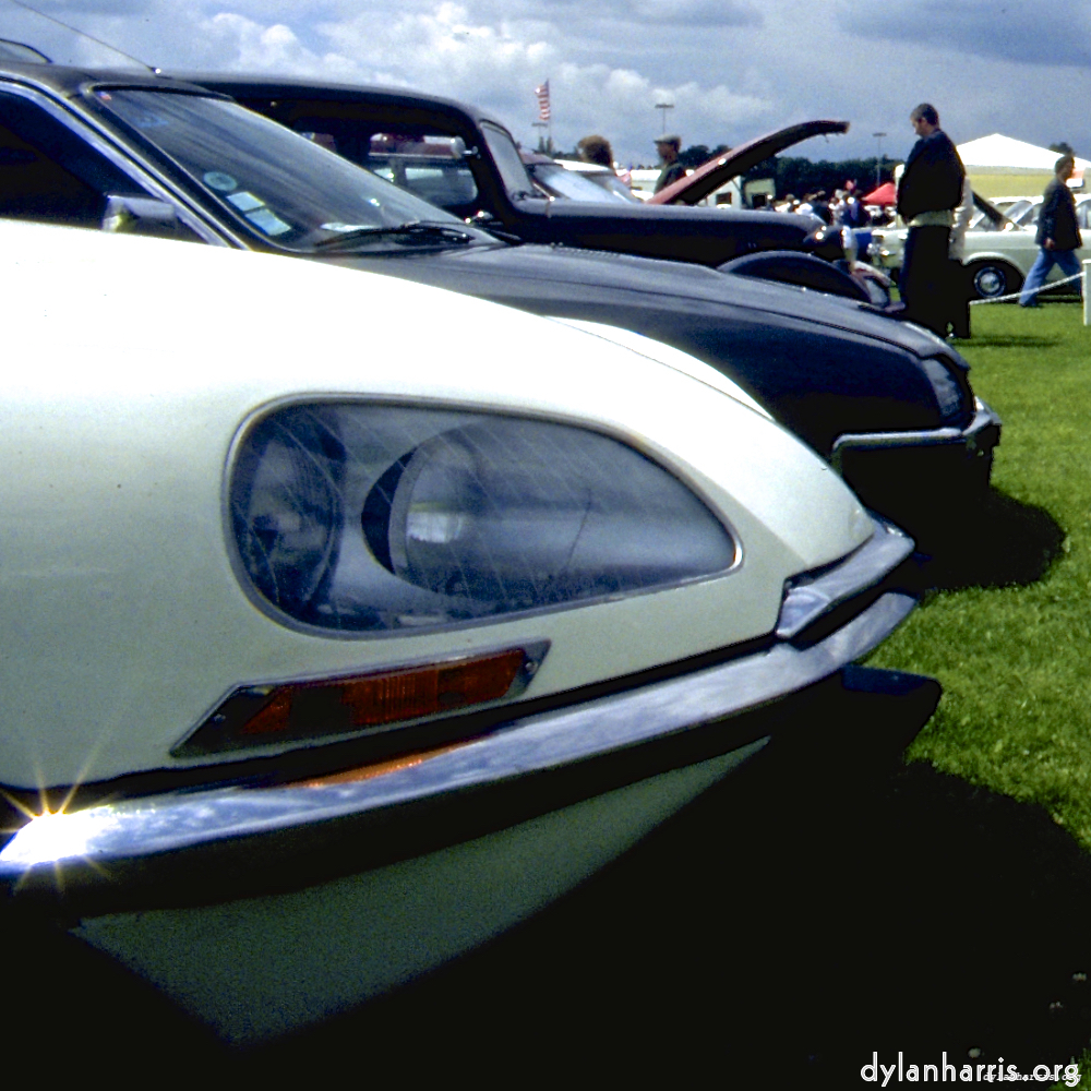 image: citro&euml;n