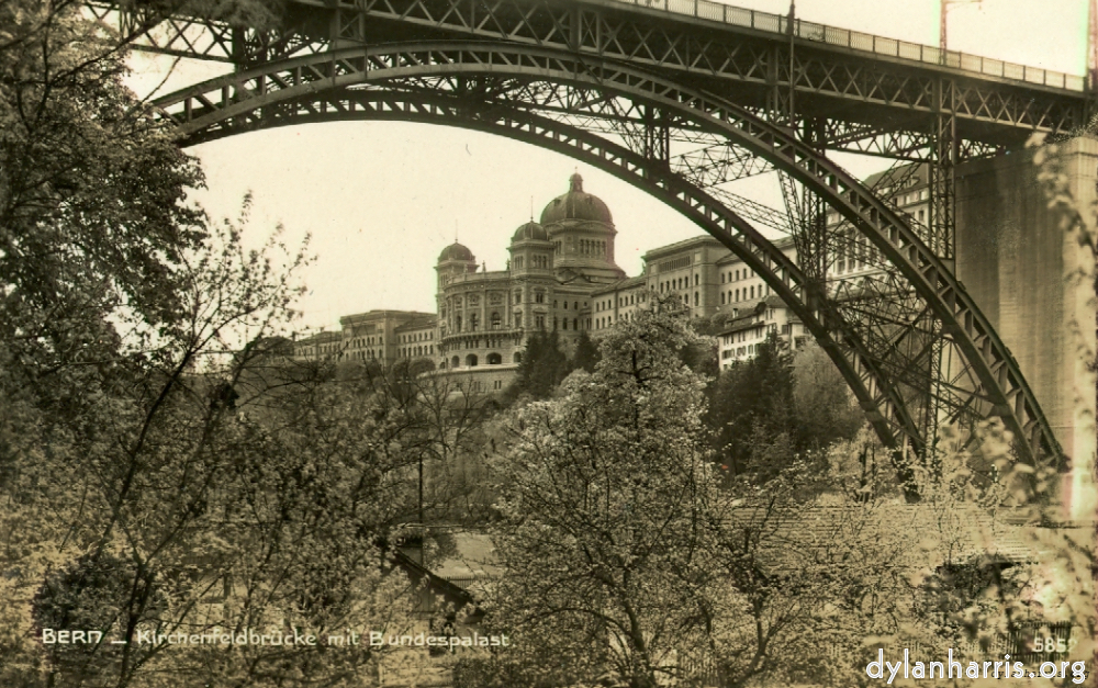 image: Postcard: BERN - Kirchenfeldbr&uuml;cke mit Bundespalast. [[ The Swiss Houses of Parliament. ]]