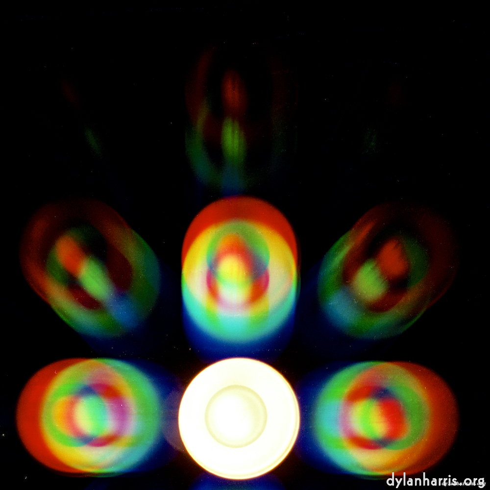 image: Heir ist &lsquo;abstrakt (vii) 1&rsquo;.