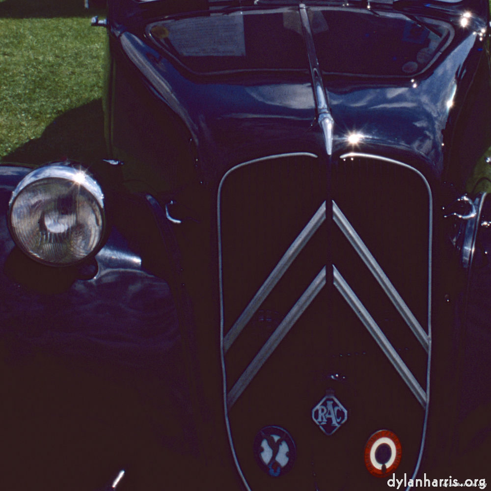 image: This is &lsquo;citro&euml;n (xxii) 3&rsquo;.