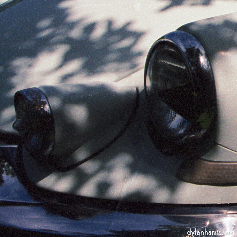 image: This is &lsquo;citro&euml;n (i) 1&rsquo;.